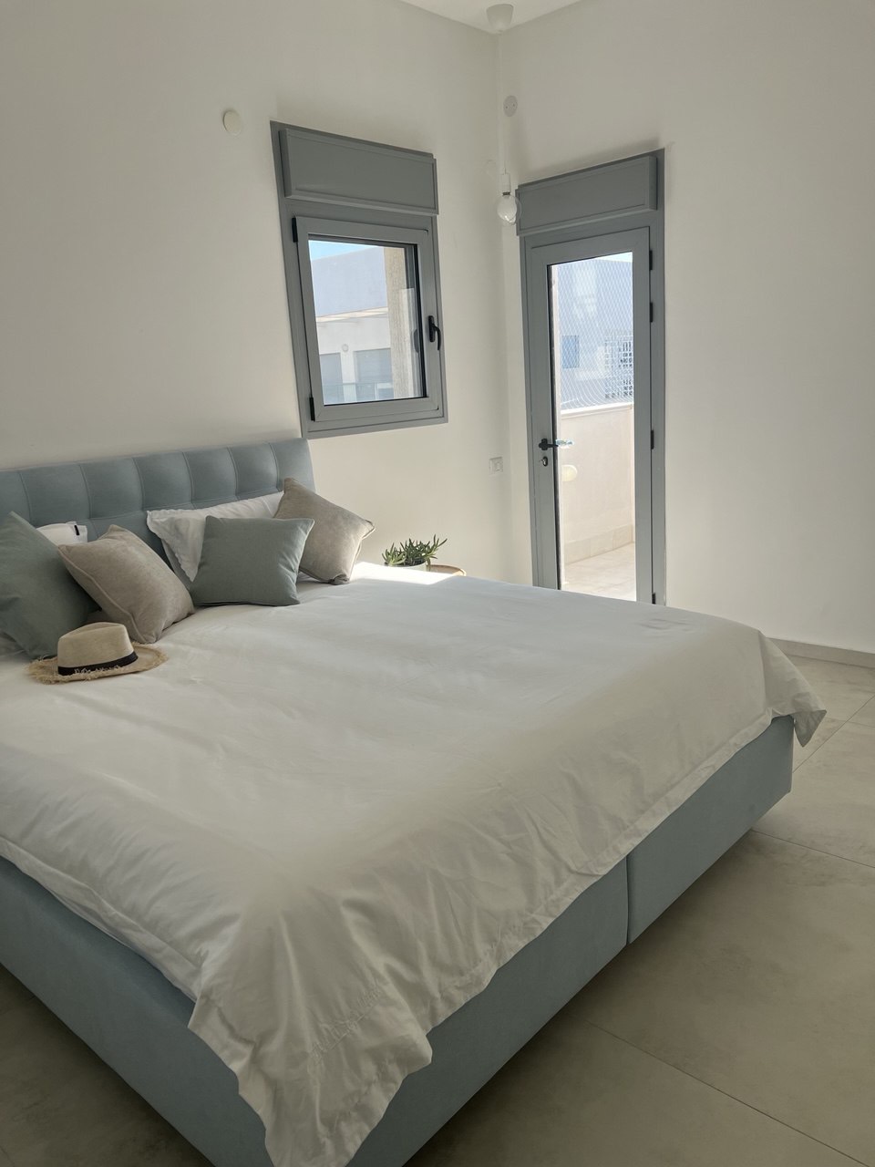 Suite 1